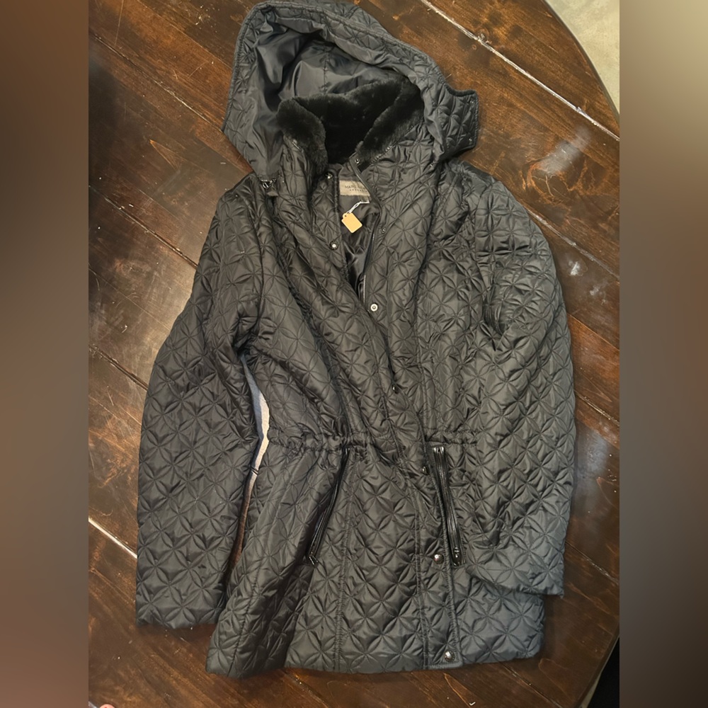Elegant Black Quilted Puffer Coat